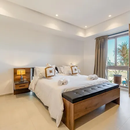 Villa Dar Yas, A 20Min Du Centre Avec Piscine Chauffee, Cuisiniere, Chauffeur, Air Hockey, Ping-Pong & Jeux De Societe Marrakesh Exterior photo