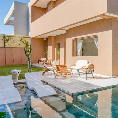 Villa Dar Yas, A 20Min Du Centre Avec Piscine Chauffee, Cuisiniere, Chauffeur, Air Hockey, Ping-Pong & Jeux De Societe Marrakesh Exterior photo