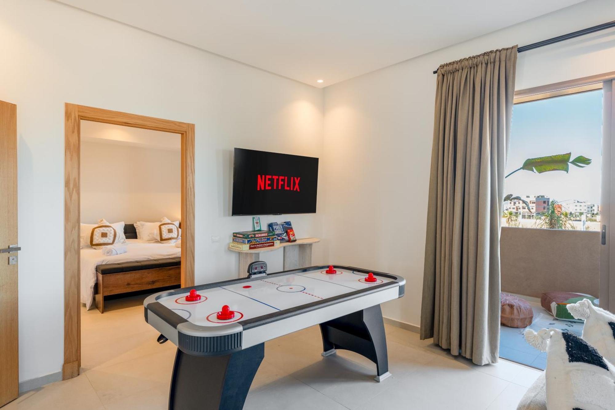 Dar Yas, A 20min Du Centre Avec Piscine Chauffee, Cuisiniere, Chauffeur, Air Hockey, Ping-pong & Jeux De Societe Marrakesh