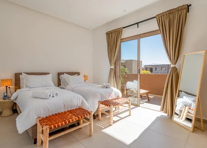 Villa Dar Yas, A 20Min Du Centre Avec Piscine Chauffee, Cuisiniere, Chauffeur, Air Hockey, Ping-Pong & Jeux De Societe