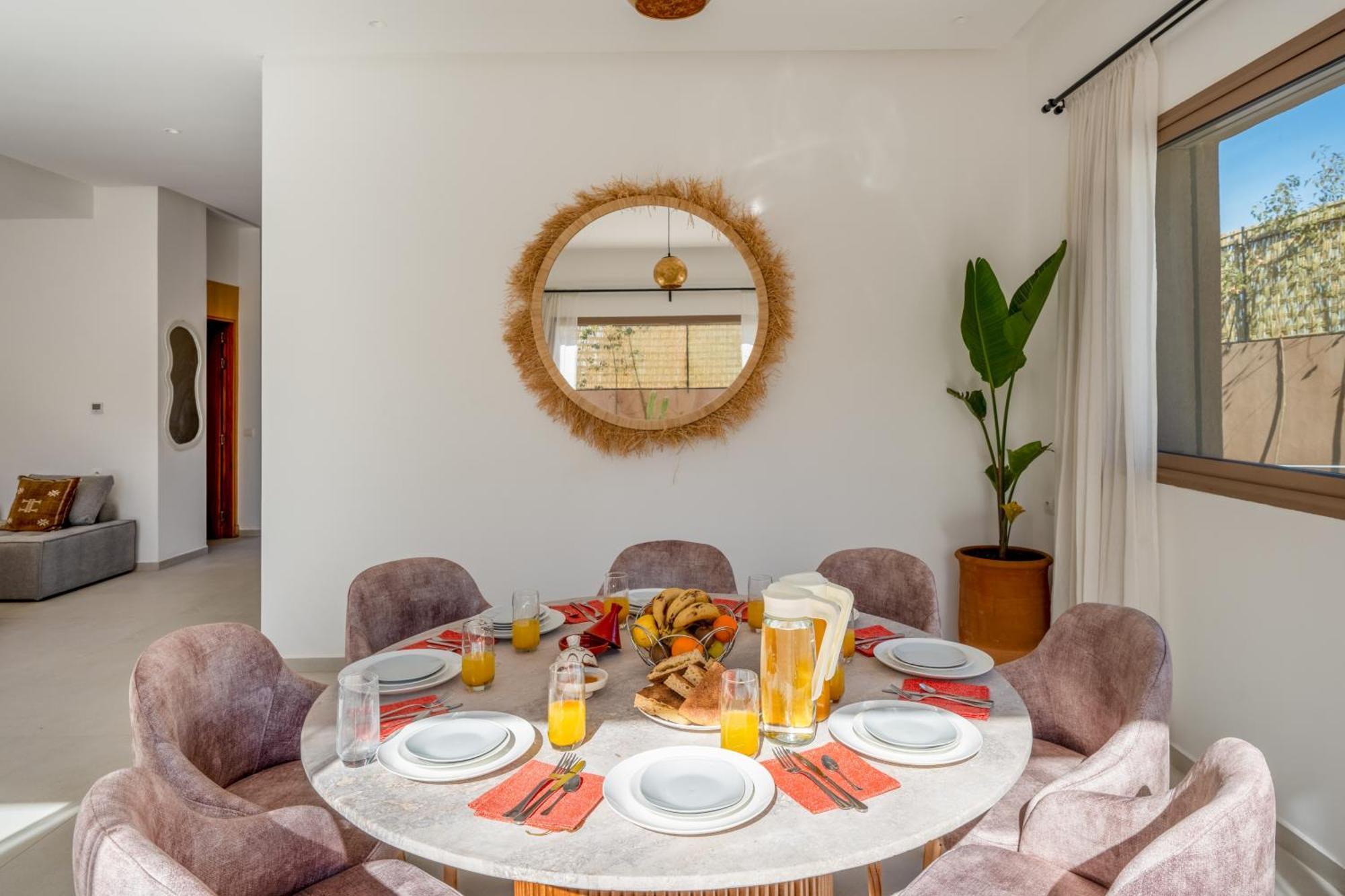 Dar Yas, A 20min Du Centre Avec Piscine Chauffee, Cuisiniere, Chauffeur, Air Hockey, Ping-pong & Jeux De Societe 别墅 马拉喀什