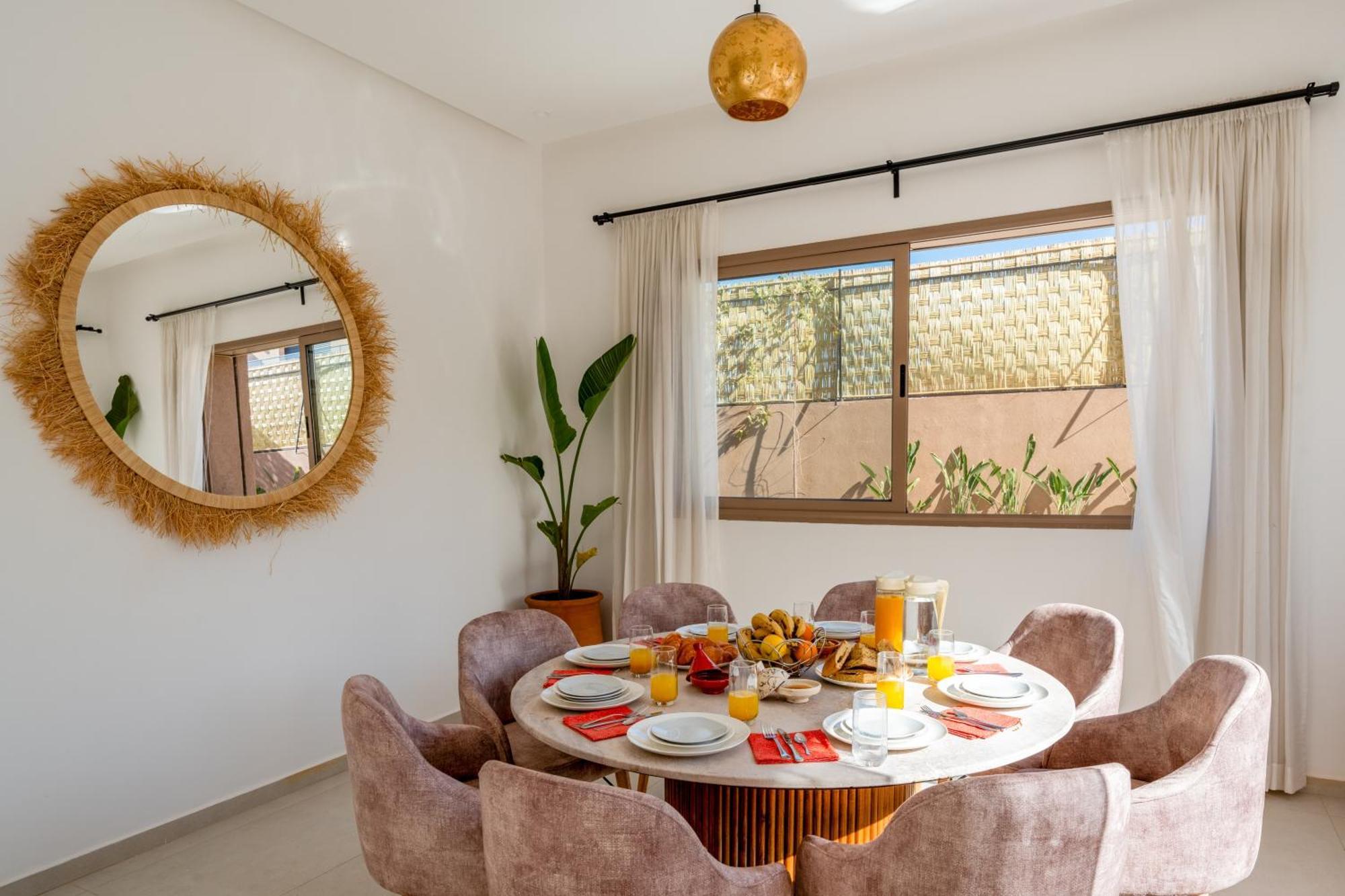 Dar Yas, A 20min Du Centre Avec Piscine Chauffee, Cuisiniere, Chauffeur, Air Hockey, Ping-pong & Jeux De Societe 别墅 马拉喀什