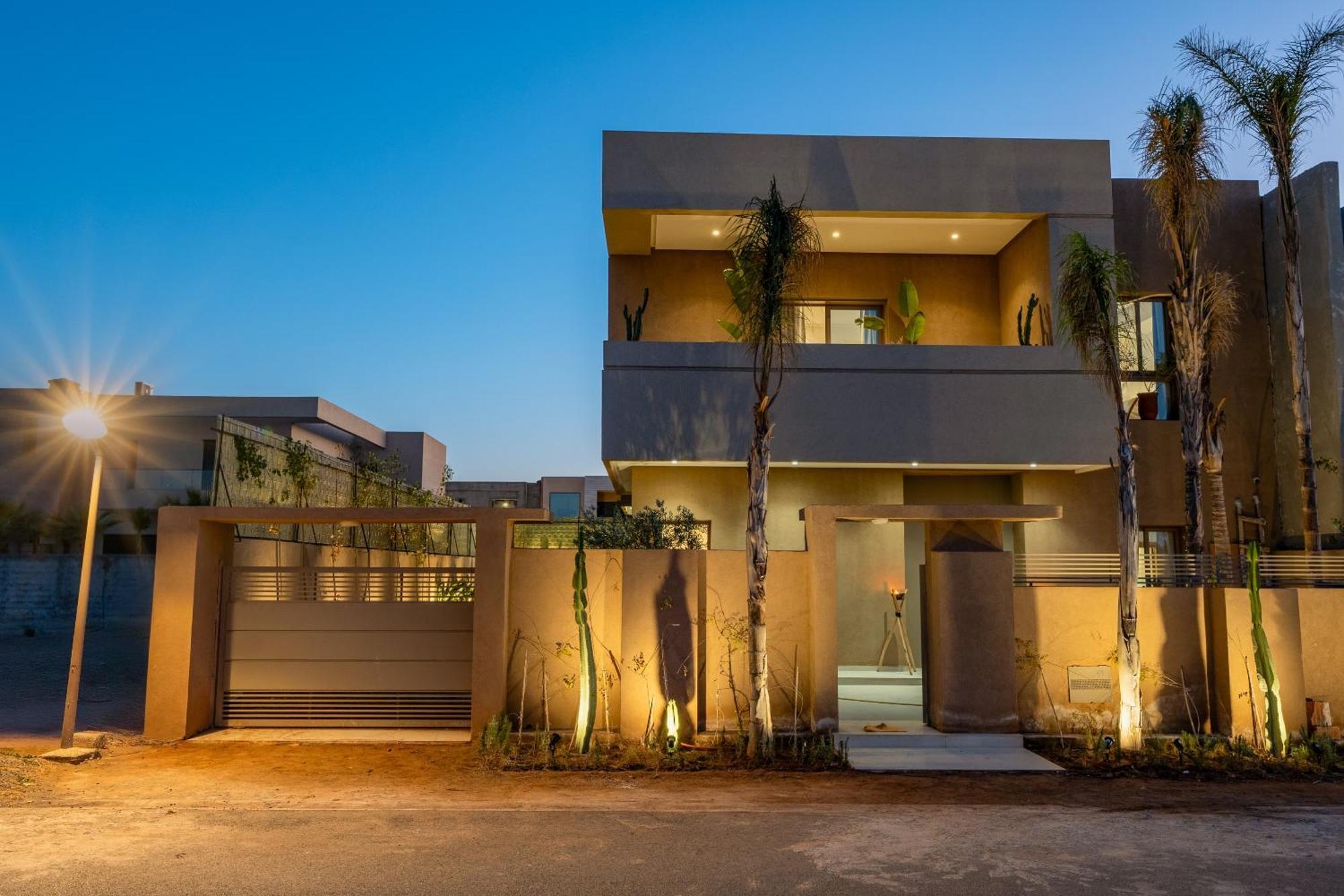 Dar Yas, A 20min Du Centre Avec Piscine Chauffee, Cuisiniere, Chauffeur, Air Hockey, Ping-pong & Jeux De Societe 别墅 马拉喀什